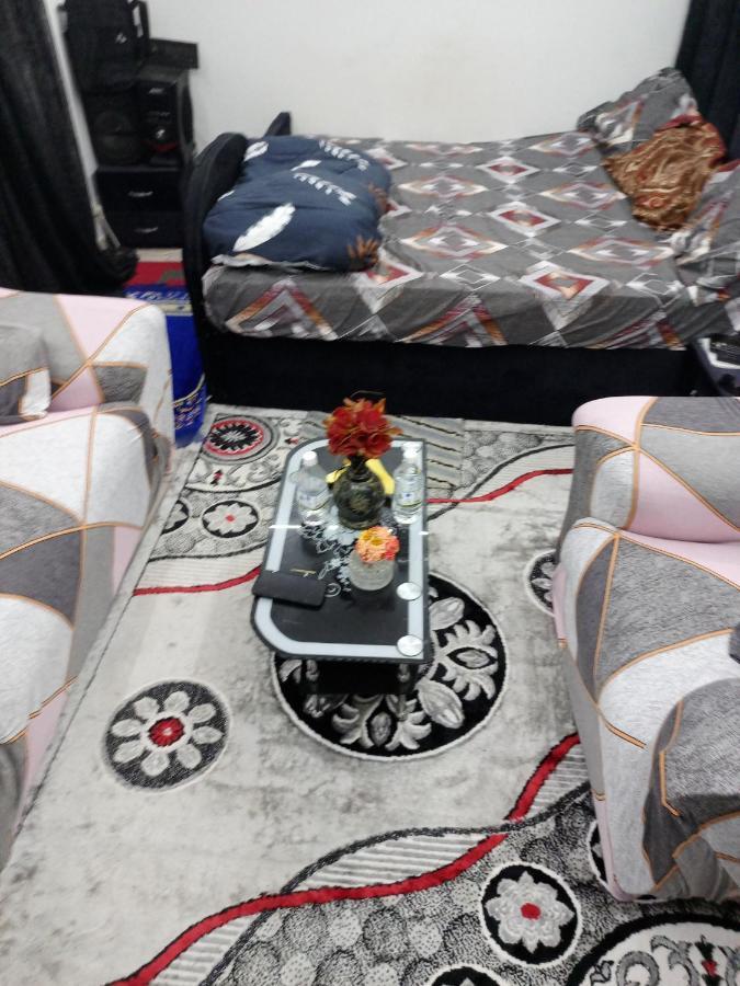 Studio Meuble Centre Ville داكاغْ المظهر الخارجي الصورة