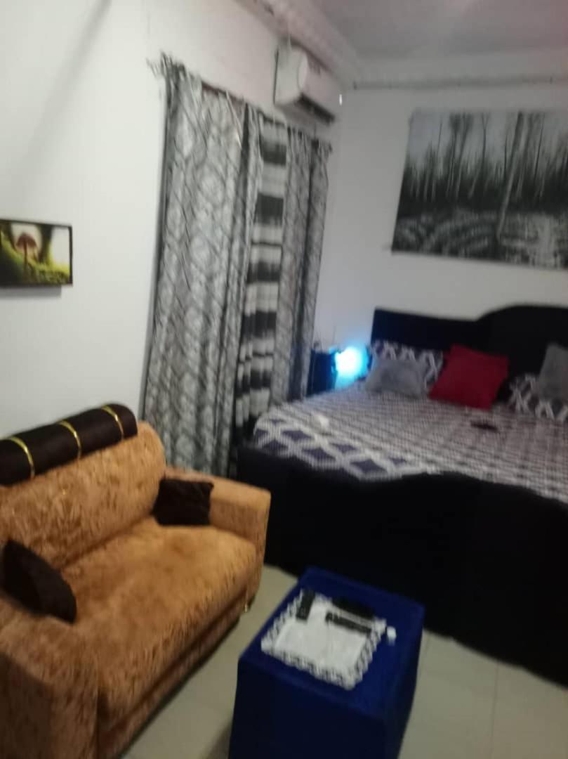 Studio Meuble Centre Ville داكاغْ المظهر الخارجي الصورة