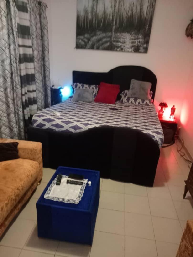 Studio Meuble Centre Ville داكاغْ المظهر الخارجي الصورة